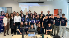 Ελληνικό σχολείο κατέκτησε την πρώτη θέση σε διεθνή μαθητικό διαγωνισμό - Δημιούργησαν έξυπνο μπαστούνι καθοδήγησης