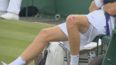 Wimbledon: Απίστευτη αντίδραση Ρούμπλεφ - Χτύπησε επτά φορές τη ρακέτα στο γόνατό του - Βίντεο 