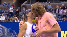 Τσιτσιπάς - Μπαντόσα: Κατέκτησαν το Mixed Madness US Open και το πανηγύρισαν με ένα τρυφερό φιλί - Δείτε βίντεο