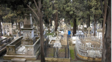 Βεβήλωσαν ορθόδοξο κοιμητήριο στην Κωνσταντινούπολη