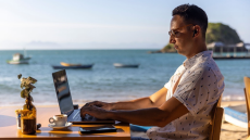 Ντουμπάι και Άμπου Ντάμπι οι αγαπημένοι προορισμοί των «ψηφιακών νομάδων»