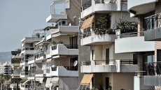 Στεγαστικό: «Ποδαρικό» το 2025 με τρία προγράμματα για όσους ψάχνουν ή ανακαινίζουν σπίτι