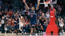 NCAA: Ξύλο μεταξύ συμπαικτών εν πτήσει και αναστροφή του αεροπλάνου