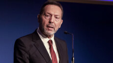 Στουρνάρας: Νωρίς να μιλάμε για ανανέωση της θητείας μου – Η Ελλάδα σε τροχιά σταθερής ανάπτυξης