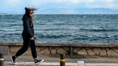 Καιρός: Τσουχτερό κρύο και ισχυροί άνεμοι σήμερα - Πότε περιμένουμε άνοδο της θερμοκρασίας