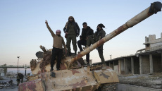 Πάνω από 600 νεκροί στις μάχες στη Συρία 