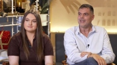 «Έμαθα ότι έχω αυτισμό στα 14 και ένιωσα σαν να ελευθερώθηκα»: Η Άρια Παπανικολάου μιλά για την απομόνωση, τον πόνο και την ανάγκη αποδοχής