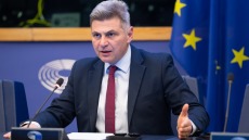 Ένταξη Σερβίας και Μαυροβουνίου στην ΕΕ ζητά ο ευρωβουλευτής Νικόλας Φαραντούρης