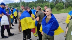 Ουκρανία και Ρωσία αντάλλαξαν αιχμαλώτους κάτω των 25 ετών και σοβαρά τραυματίες - Βίντεο και φωτογραφίες