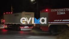 Σύγκρουση αυτοκινήτου με πυροσβεστικό στην Εύβοια