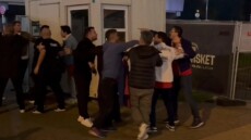 EuroBasket 2025, Ελλάδα-Τουρκία: «Μίνι» επεισόδιο ανάμεσα σε Έλληνες και Τούρκους φιλάθλους μετά τον ημιτελικό - Βίντεο
