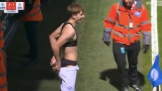 Ο 19χρονος Μόργκαν σκόραρε στο 96' για την ΚΠΡ και στους πανηγυρισμούς τον άφησαν με το εσώρουχο, δείτε βίντεο
