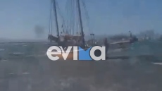 Ιστιοφόρο προσάραξε λόγω ισχυρών ανέμων στην Ερέτρια της Εύβοιας, δείτε βίντεο