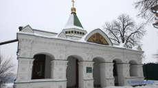 Ζημιές στο ορθόδοξο μοναστήρι Λαύρα των Σπηλαίων, μνημείο της UNESCO, προκάλεσαν ρωσικοί βομβαρδισμοί στο Κίεβο