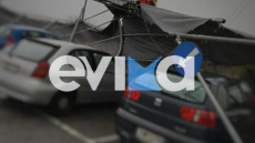 Σαρώνει την Εύβοια η κακοκαιρία, σοβαρές ζημιές στο Αλιβέρι 