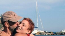 H συγκινητική ανάρτηση της συζύγου του Μάνου Αντώναρου: Έτσι αντιμετώπισαν τα παιδιά τον θάνατο του πατέρα τους