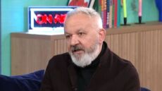 Χρήστος Θηβαίος: Όταν οι γονείς μου έπαιζαν στον «Ταξιτζή» η μητέρα μου ήταν έγκυος σε εμένα