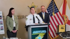 Ο σερίφης που είχε επιλέξει ο Τραμπ για διευθυντή της δίωξης ναρκωτικών απέσυρε την υποψηφιότητά του  