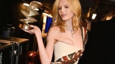 Άλεξ Κονσάνι: Η πρώτη τρανς που κέρδισε το βραβείο του Καλύτερου Μοντέλου της Χρονιάς