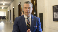 Ο υπουργός Άμυνας των ΗΠΑ προτρέπει τη Γαλλία να αναλάβει ηγετικό ρόλο στην αμυντική θωράκιση της Ευρώπης