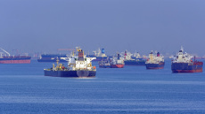 Ο Πούτιν αποφάσισε ότι τα ξένα πλοία που θα ελλιμενίζονται σε ρωσικά λιμάνια θα χρειάζονται άδεια 