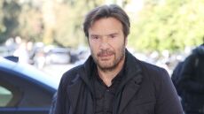 Στράτος Τζώρτζογλου: Ερμηνεύει ξανά το «Last Christmas» μετά από 10 χρόνια