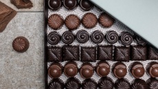 Το παλαιότερο ζαχαροπλαστείο της Αθήνας με χριστουγεννιάτικα γλυκά όλο τον χρόνο