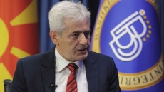 Ξεχάστε την ειρήνη στη Βόρεια Μακεδονία αν το Συνταγματικό Δικαστήριο «πειράξει» την αλβανική γλώσσα, προειδοποιεί ο Αχμέτι 