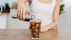 Έρευνα: Τα ζαχαρούχα ποτά αυξάνουν σημαντικά τον κίνδυνο καρδιαγγειακής νόσου