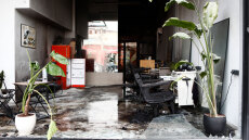 Έκρηξη σε κομμωτήριο στην Αγία Παρασκευή - Είχε ανοίξει πριν από δύο εβδομάδες