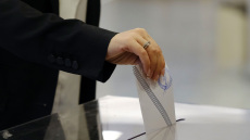 ALCO: Οχι social media στα παιδιά, λέει το 72% - Ποιοι είναι οι πιο επιτυχημένοι υπουργοί 