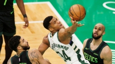 ΝΒΑ: Στους 37 πόντους έφτασε ο Αντετοκούνμπο στην ήττα των Μπακς με 109-111 από τους Μάτζικ