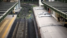 Άνω Πατήσια: Άτομο έπεσε από πεζογέφυρα πάνω σε συρμό του ΗΣΑΠ