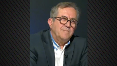 Νίκος Νικολόπουλος: Από το «ω Γέροντα, η ευχή» στο «ένα κερί για τον Καραμανλή» - Δείτε βίντεο