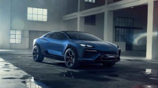 H Lamborghini κρατά στάση αναμονής στην ηλεκτροκίνηση 