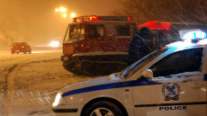 Συνεχίζονται οι χιονοπτώσεις στη Δυτική Μακεδονία: Πού είναι απαραίτητες οι αντιολισθητικές αλυσίδες