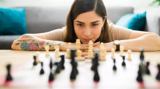 Άνοια τέλος! 6 διασκεδαστικά παιχνίδια για να μην χάσουμε ποτέ τα λογικά μας