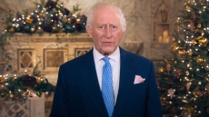 Το χριστουγεννιάτικο μήνυμα του Βασιλιά Καρόλου: «Απευθύνω ειλικρινείς ευχαριστίες στους αφοσιωμένους γιατρούς»