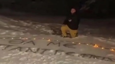 Φλώρινα: Παραμυθένια πρόταση γάμου στο χιονοδρομικό της Βίγλας