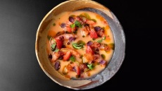 30 πιάτα που ξεχωρίσαμε μέσα στο 2024 και αξίζει να δοκιμάσετε