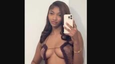 WNBA: 23χρονη σταρ φόρεσε άκρως αποκαλυπτικό φόρεμα για την αλλαγή του χρόνου