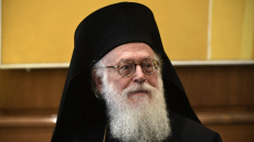 Ολοκληρώθηκε η χειρουργική επέμβαση στον Αρχιεπίσκοπο Αλβανίας Αναστάσιο 