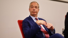 Ο πρωθυπουργός της Βρετανίας δεν προσκλήθηκε στην ορκωμοσία του Τραμπ, αλλά ο Νάιτζελ Φάρατζ θα πάει Ουάσινγκτον