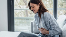 Νόσος Αλτσχάιμερ: Πώς το γυναικείο σώμα «γεννά» μια καινοτόμο θεραπεία