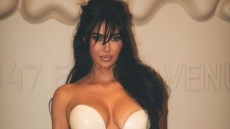 Κιμ Καρντάσιαν: Αντιδράσεις ξεσήκωσε η τηλεπερσόνα - Διαφημίζει προϊόντα εν μέσω της πυρκαγιάς στο Λος Άντζελες 