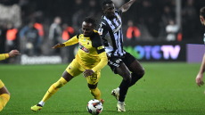 Μόουζες Οντουμπάτζο: Κατήγγειλε ρατσιστική επίθεση στα social media ο αμυντικός της ΑΕΚ 