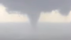 Υδροσίφωνας εμφανίστηκε στη Φολέγανδρο - Δείτε βίντεο