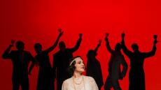 «Θέλω να δω τον Πάπα!»: Η οπερέτα που ξεσήκωσε την Καθολική Εκκλησία επιστρέφει έναν αιώνα μετά