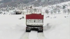 Ξεπερνά τους 80 πόντους το χιόνι σε περιοχές της Λαμίας - Επιχείρηση μεταφοράς κτηνοτρόφου