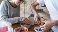 Μακροζωία: Η συνταγή για μία μεγάλη, υγιή και ευτυχισμένη ζωή αποτελείται από 4 υλικά